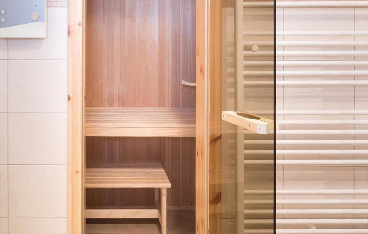 Beautiful Apartment In Rechlin With Sauna Exteriör bild